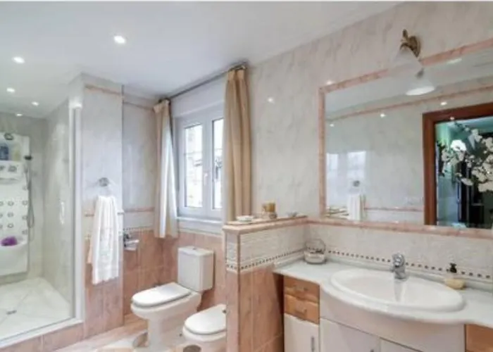 Marte Con Bano Homestay